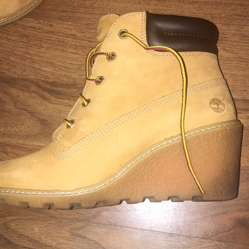 Timberland Wheat and Dark Brown Nubuck Wedge Boot